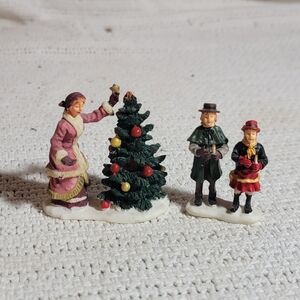 Lemax Christmas Tree Song (Partial Set)